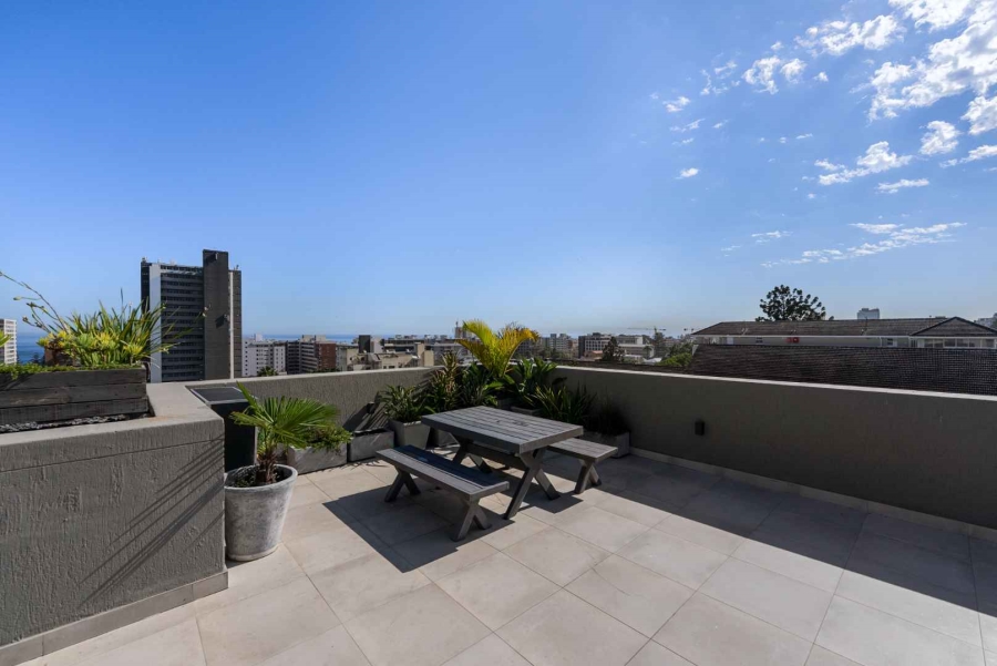 To Let 2 Bedroom Property for Rent in Sea Point Western Cape